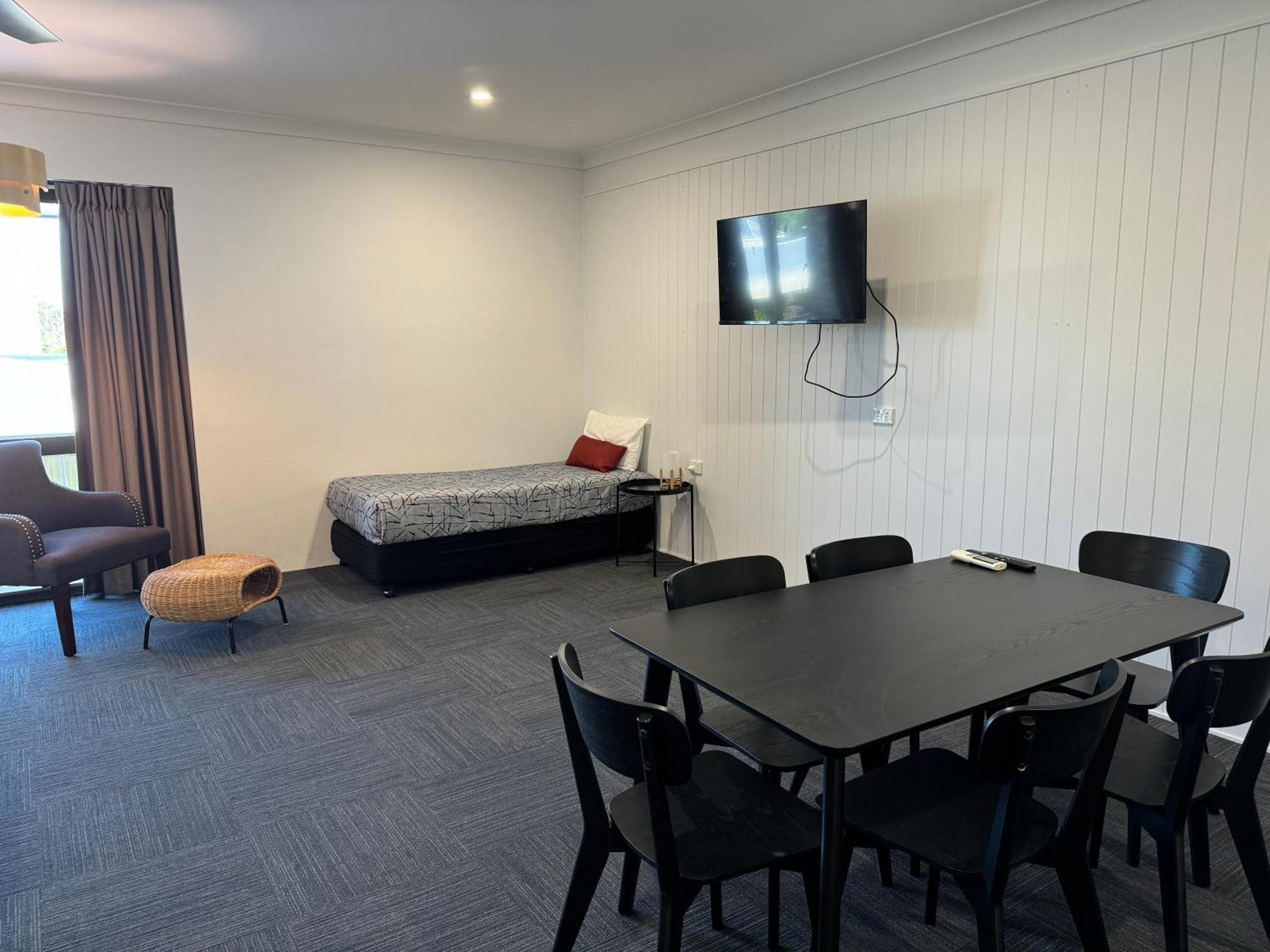 Longreach Motor Inn Екстер'єр фото