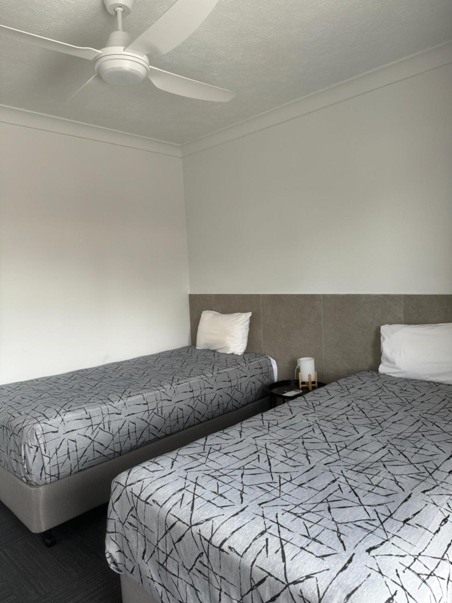 Longreach Motor Inn Екстер'єр фото