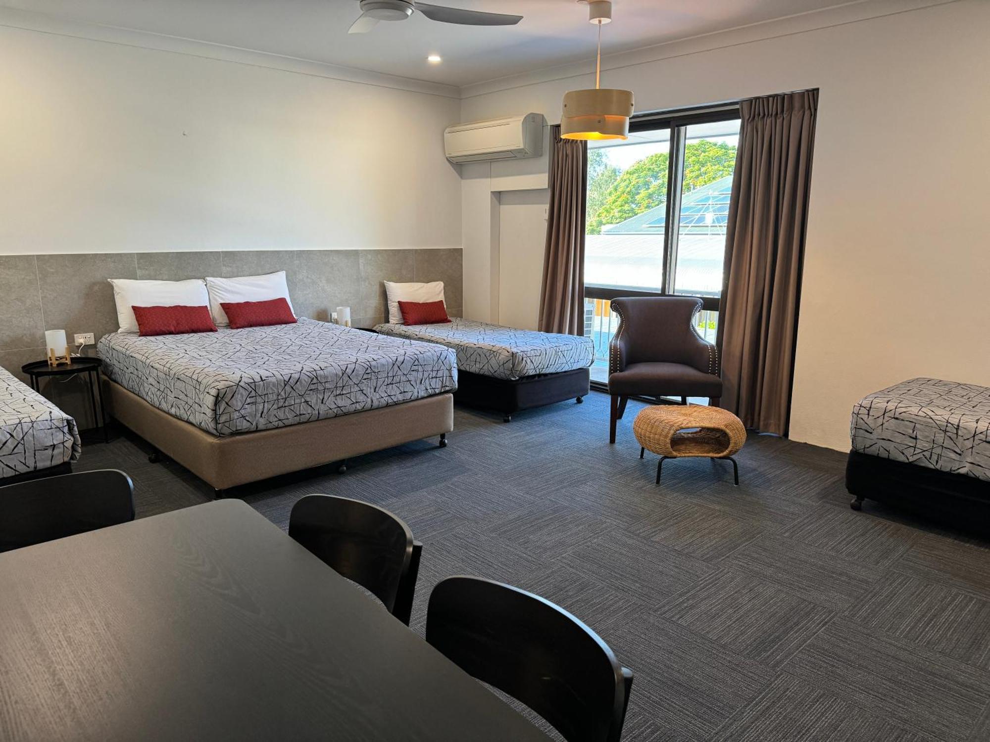 Longreach Motor Inn Екстер'єр фото