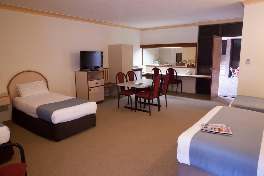 Longreach Motor Inn Екстер'єр фото