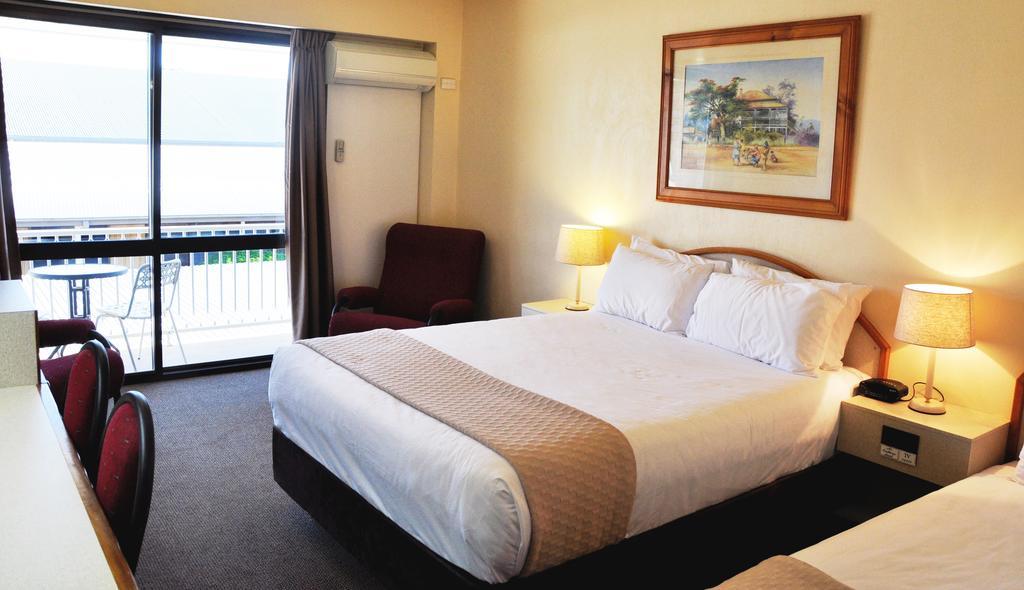 Longreach Motor Inn Екстер'єр фото